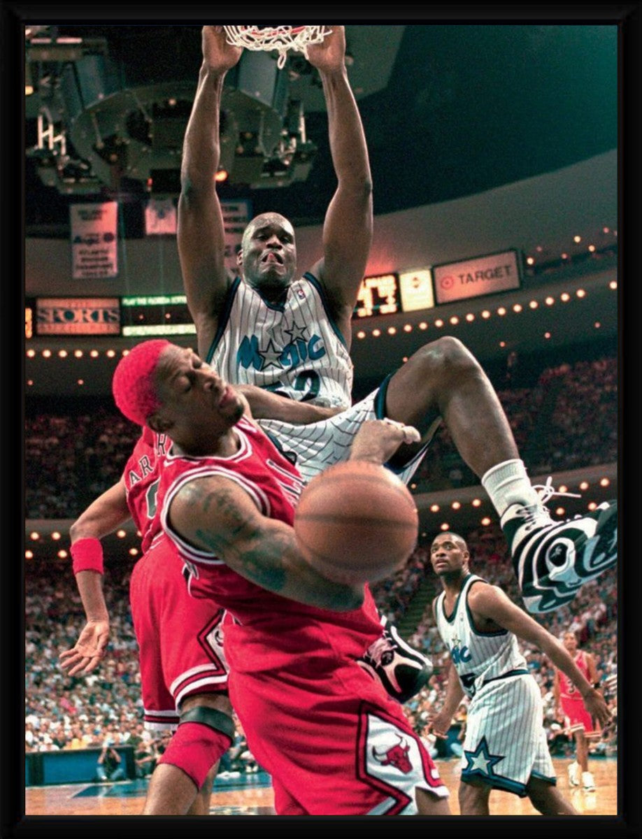 A stylish frame showcasing the Shaquille O'Neal over Dennis Rodman poster in an elegant pure-frame presentation.